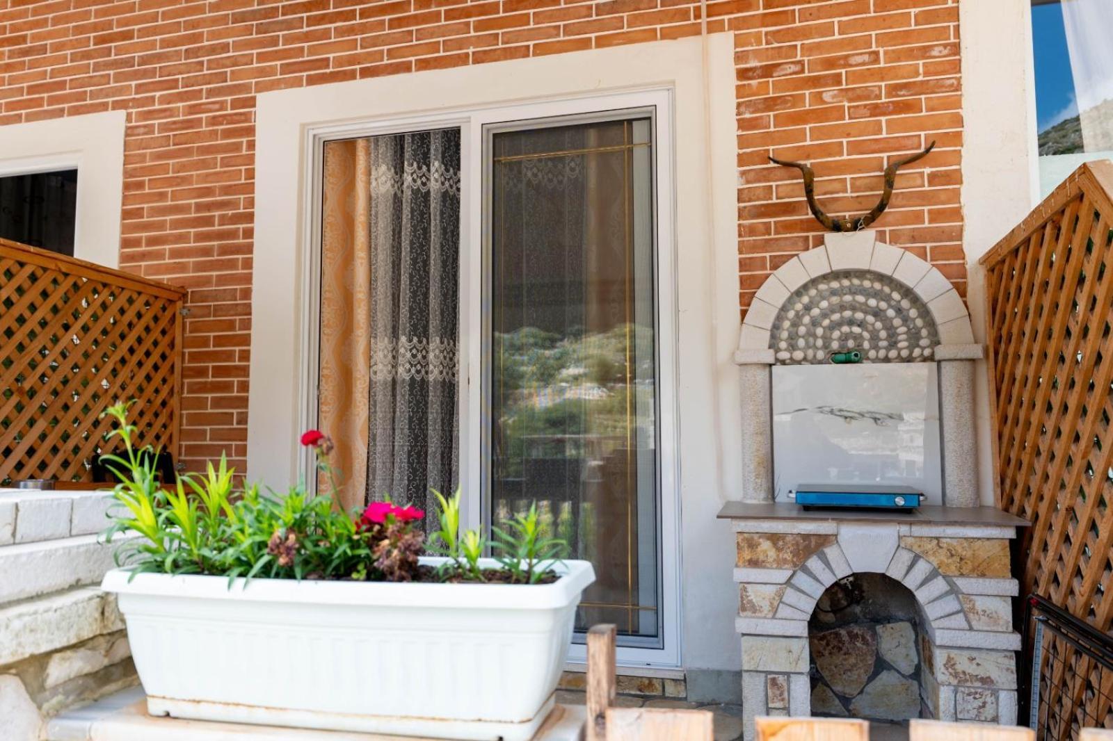 Vila Basho Sarande Ngoại thất bức ảnh