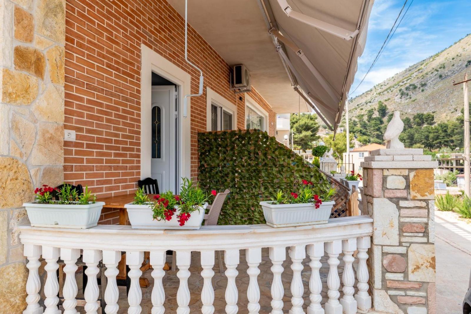 Vila Basho Sarande Ngoại thất bức ảnh
